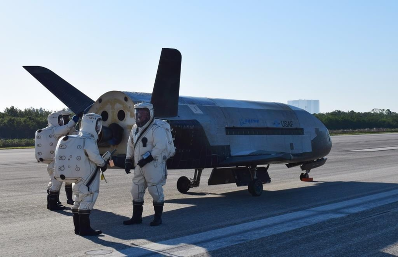 Photo of the X-37B provided by the US Air Force after the spaceplane at NASA ‘s Kennedy Space Center on May 7, 2017 (US Air Force)